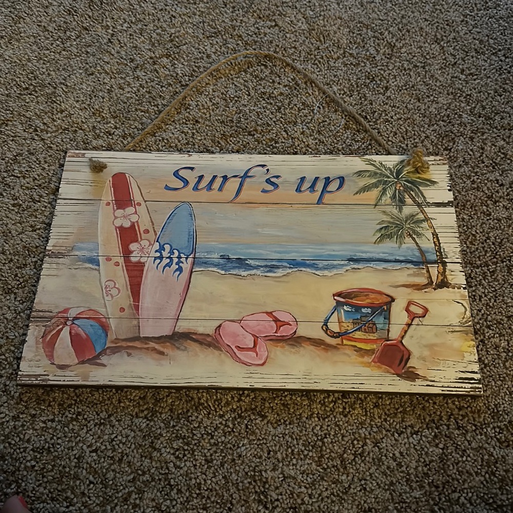 Surf’s up sign